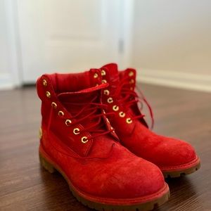 6” timberlands size 10.5 men in colour red